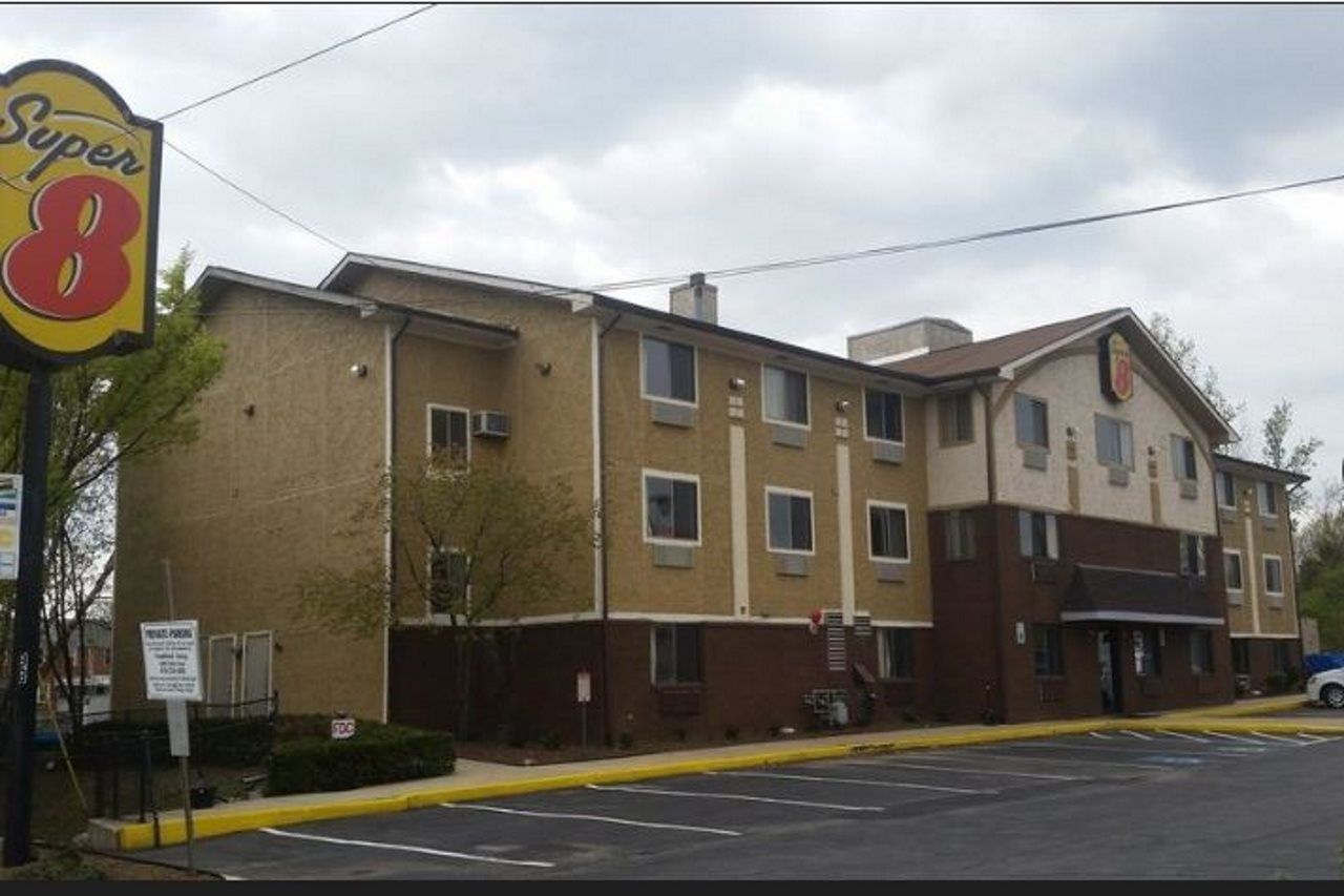 Super 8 By Wyndham Baltimore/Essex Area Exterior foto